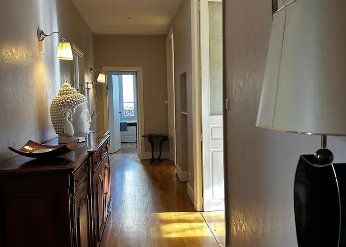 Apartamento De Charme En Plein Centre Avec Spacieux Garage Privé *